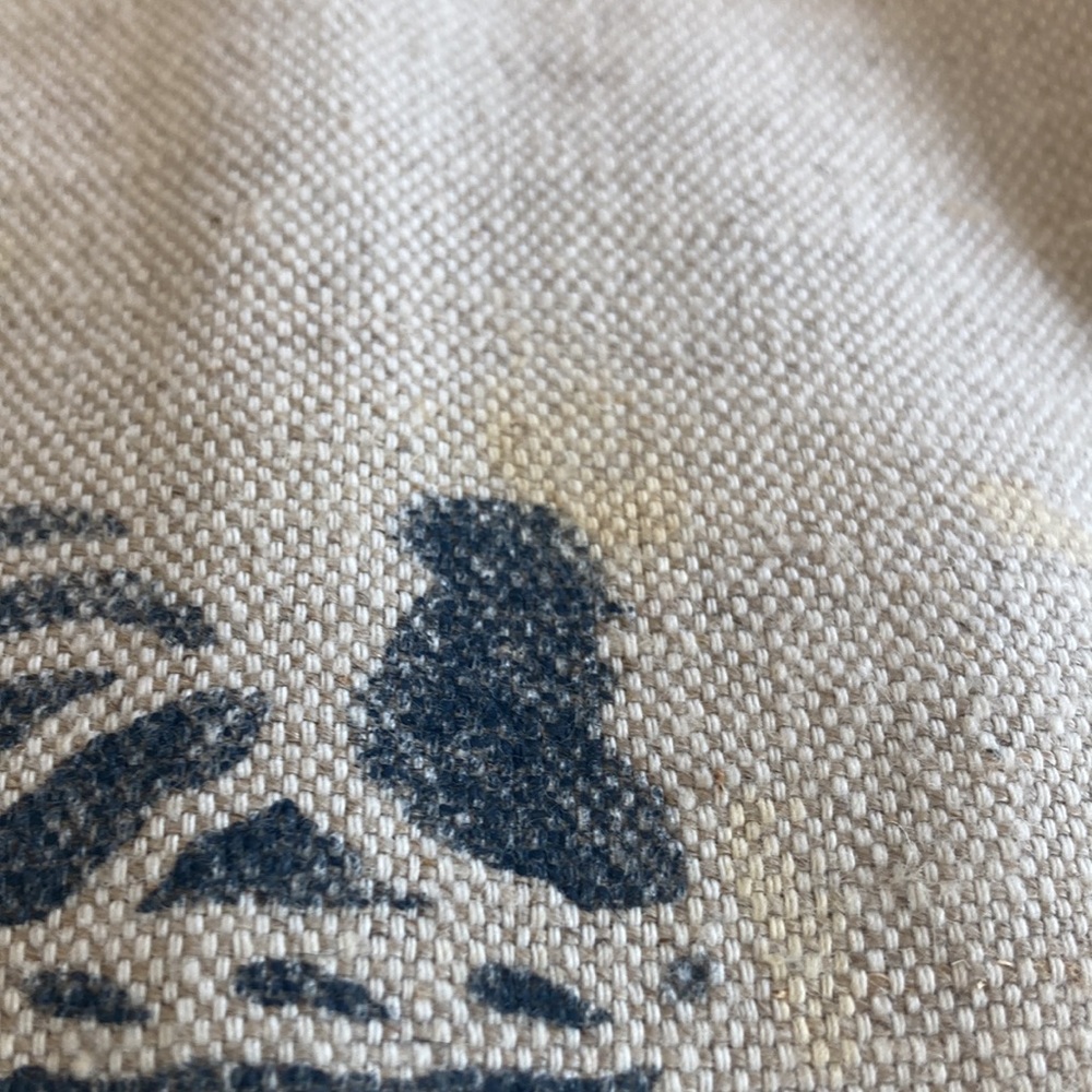 Rustic Beige Tea Towels with stenciled navy hens Design 1980s vintage - Picture 3 of 6